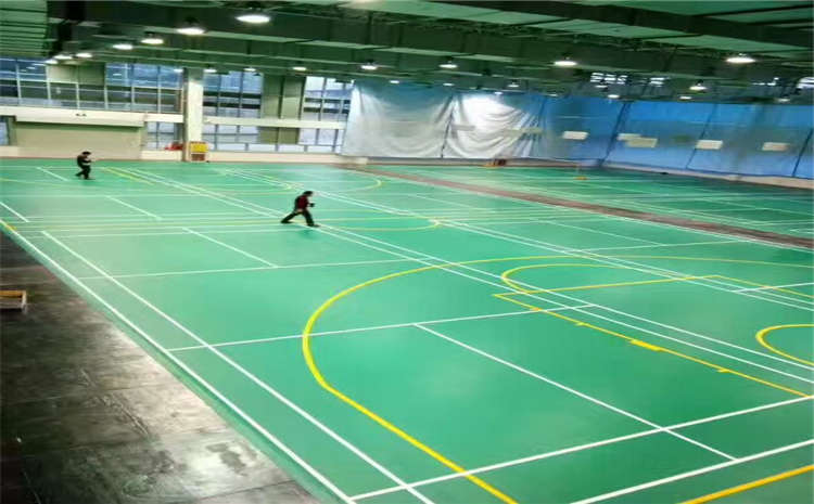 如何提高橡膠木實木運動地板的使用效果?