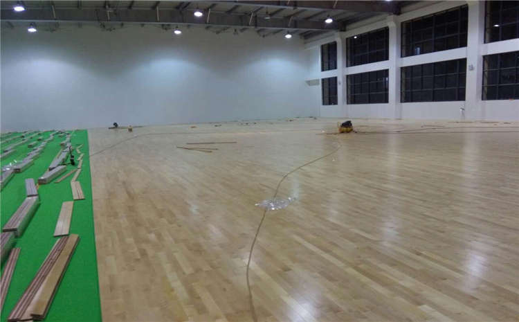 歐氏指接板運動體育地板一般多少錢？