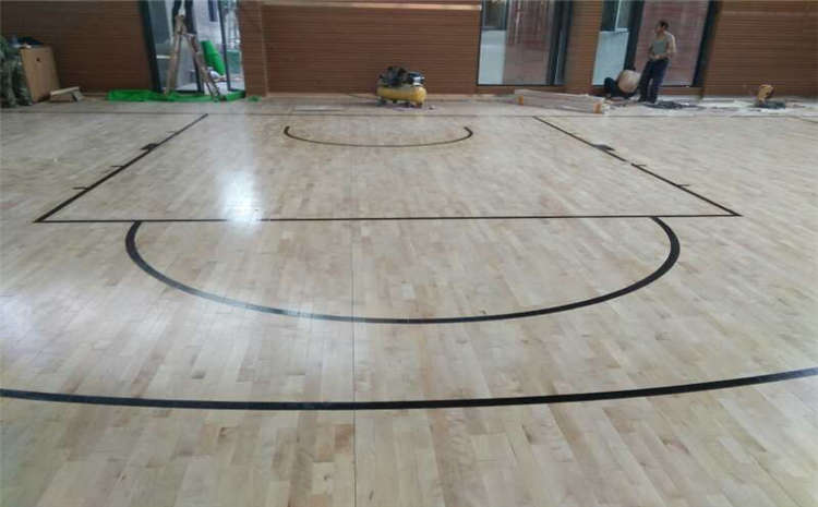 22厚籃球場(chǎng)木地板造價(jià)是的多少?