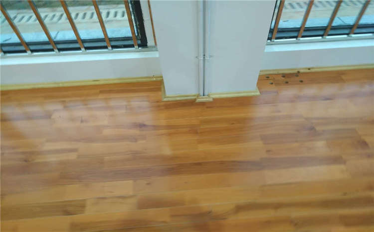 學校NBA籃球場木地板一般多少錢?